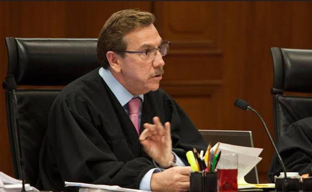 Ministro Laynez "arrancó hojas a la Constitución" para frenar plan B: Presidencia