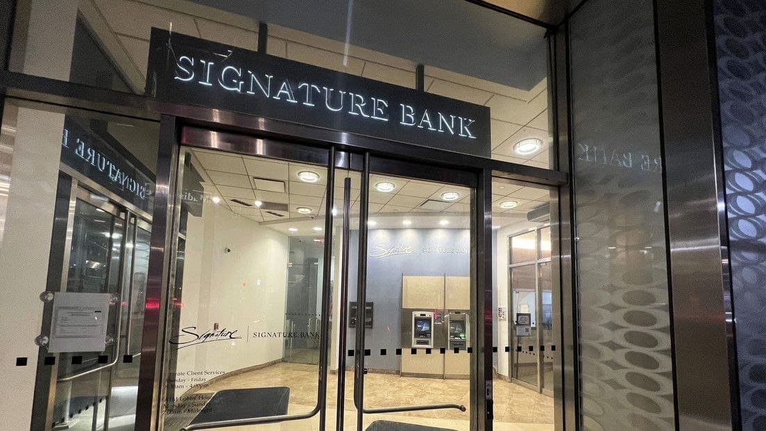 Colapsa el Signature Bank y ya es la tercera mayor quiebra en la historia bancaria de EE.UU
