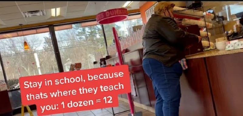 Video: Mujer pelea en tienda porque creía que una docena de donas era de 50 piezas