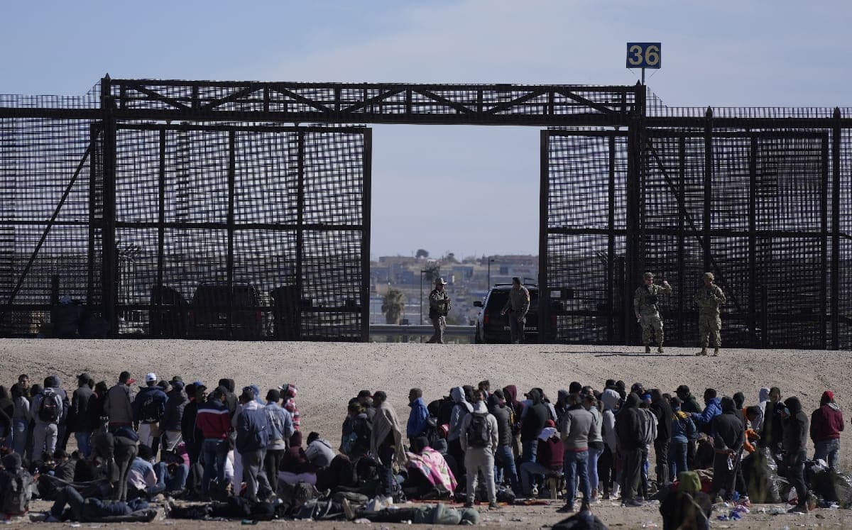 EEUU despliega más de 24 mil agentes en la frontera a horas de que finalice el Título 42