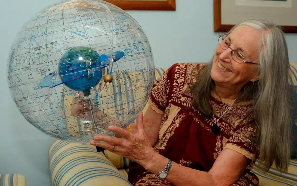 Julieta Fierro: Bautizan luciérnaga en honor a la célebre astrónoma mexicana