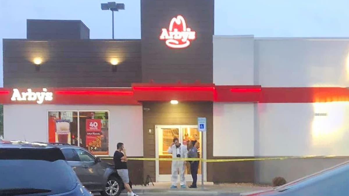 Mujer muere atrapada en congelador de tienda en Texas