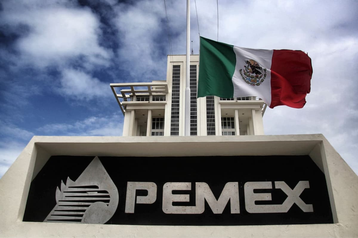 Pemex confirmó derrame de petróleo; asegura que es "mínimo" y ya fue controlado