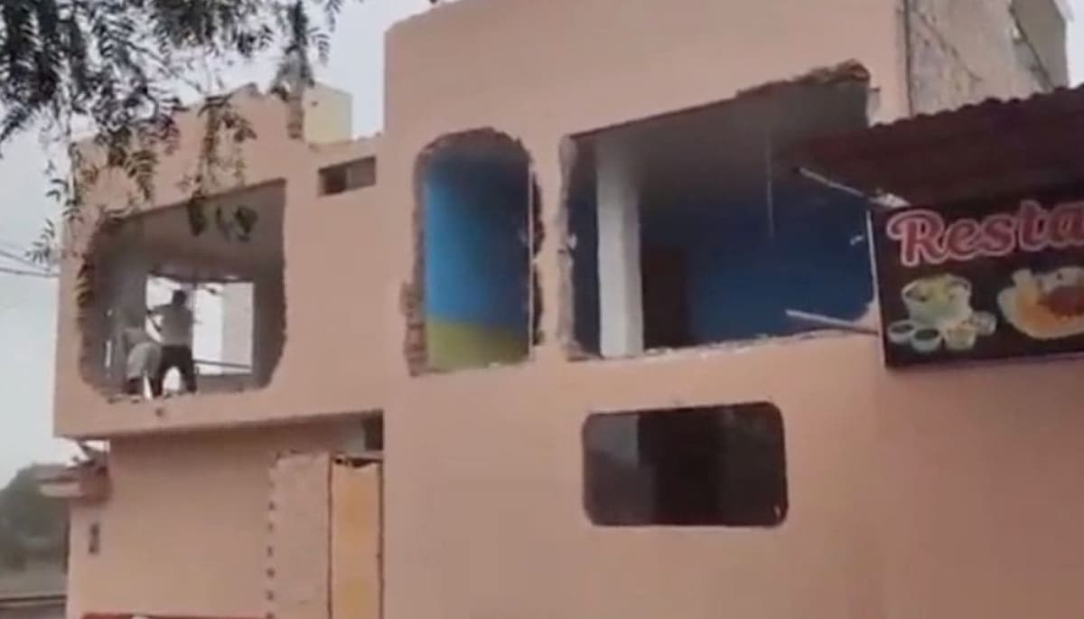 VIDEO: Mujer derrumba su casa para evitar que se la quede su exesposo infiel