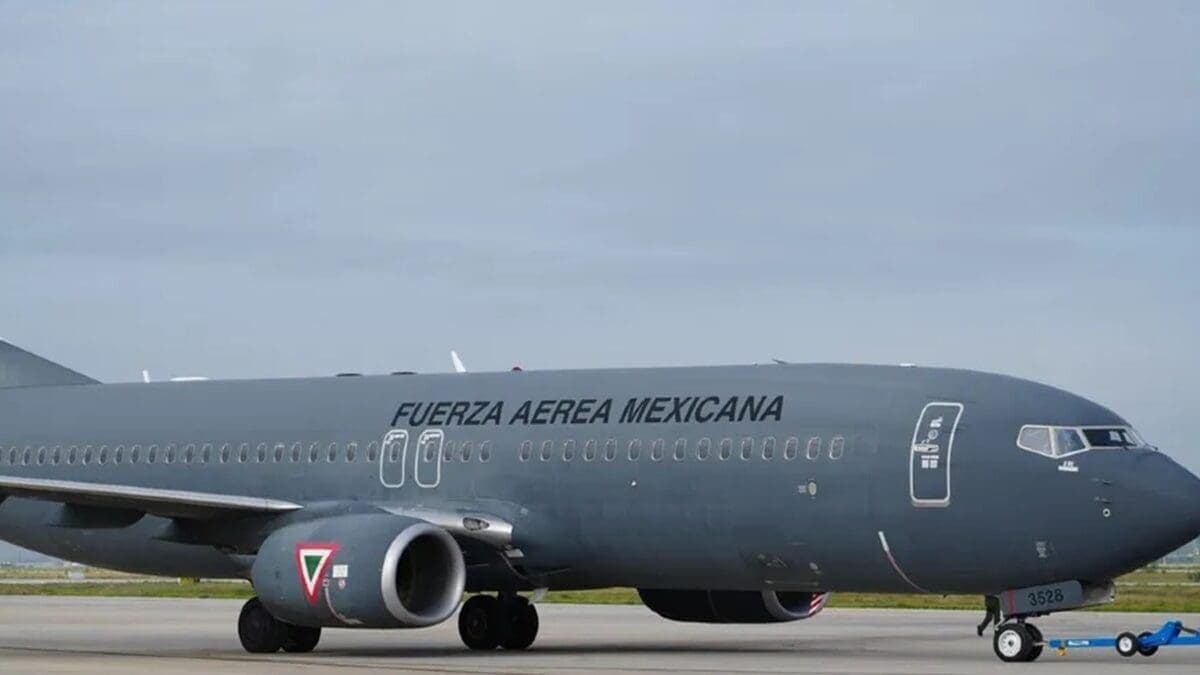 Arriban a Madrid, España 158 mexicanos rescatados de Israel