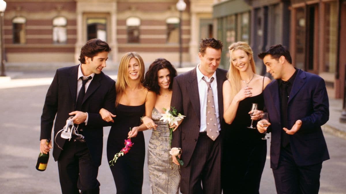 Video: Elenco de 'Friends' se despiden de Matthew Perry en un funeral privado