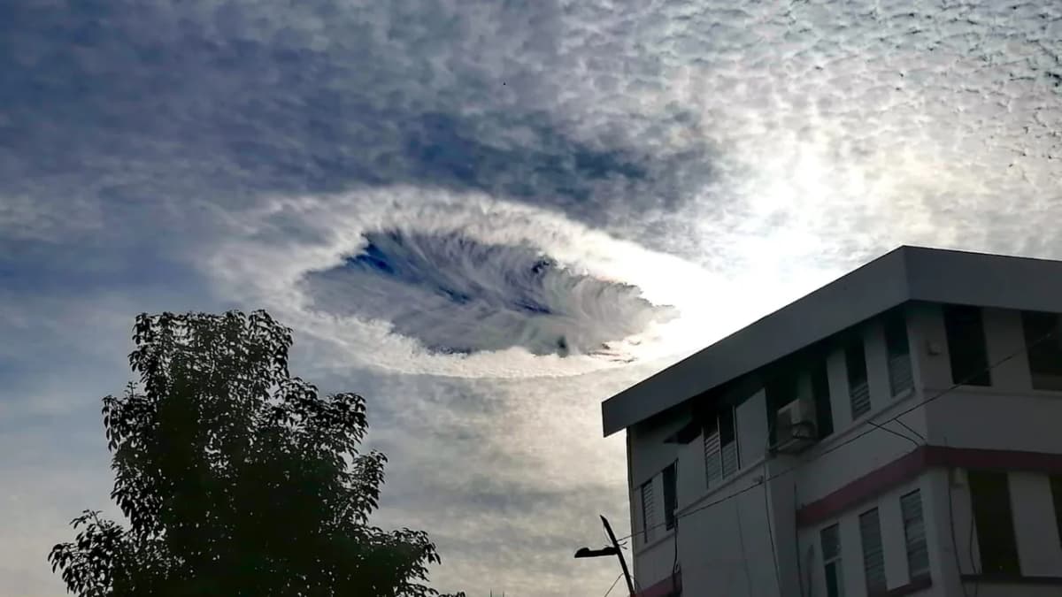 Video: Un hoyo aparece en el cielo de Tuxtla Gutiérrez; te explicamos por qué