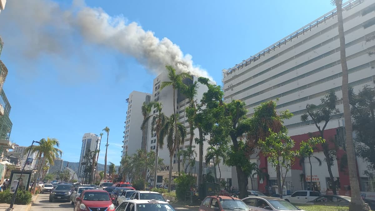 Video: Se incendia el Hotel Emporio de Acapulco