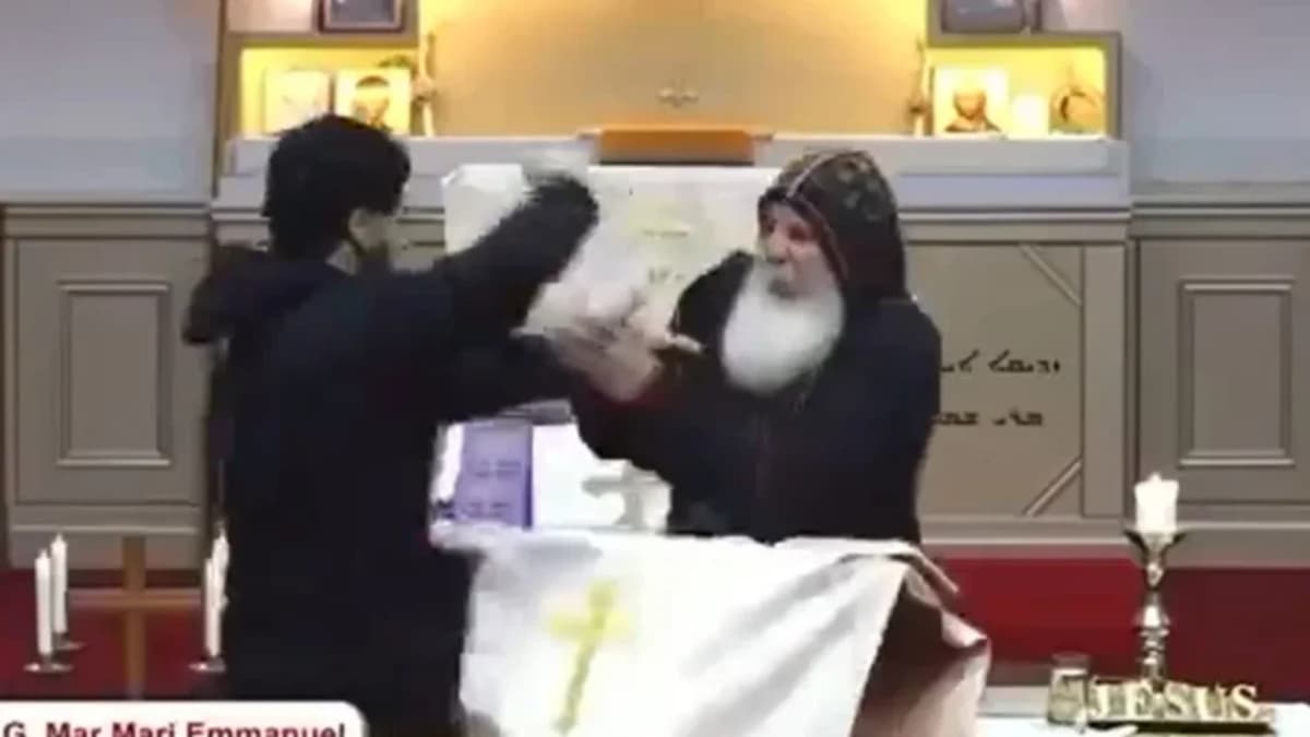 VIDEO: Hombre apuñala a líder religioso y a otras personas en iglesia de Sídney