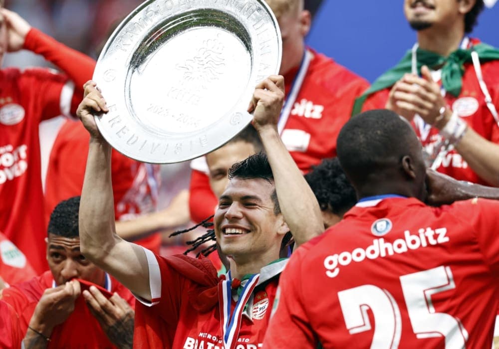 "Chucky" Lozano se corona campeón de Países Bajos con el PSV Eindhoven