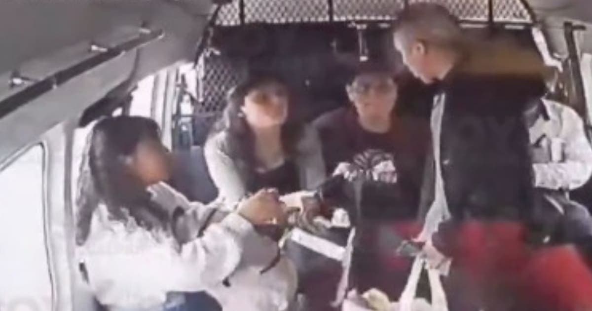 Video: Captan robo en combi en Naucalpan, Edomex; estudiante súplica que le dejen sus apuntes