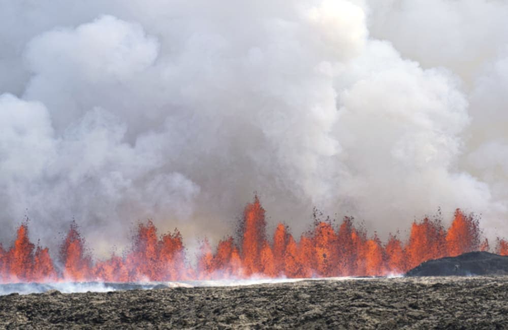 Video: Islandia declara estado de emergencia por erupción volcánica
