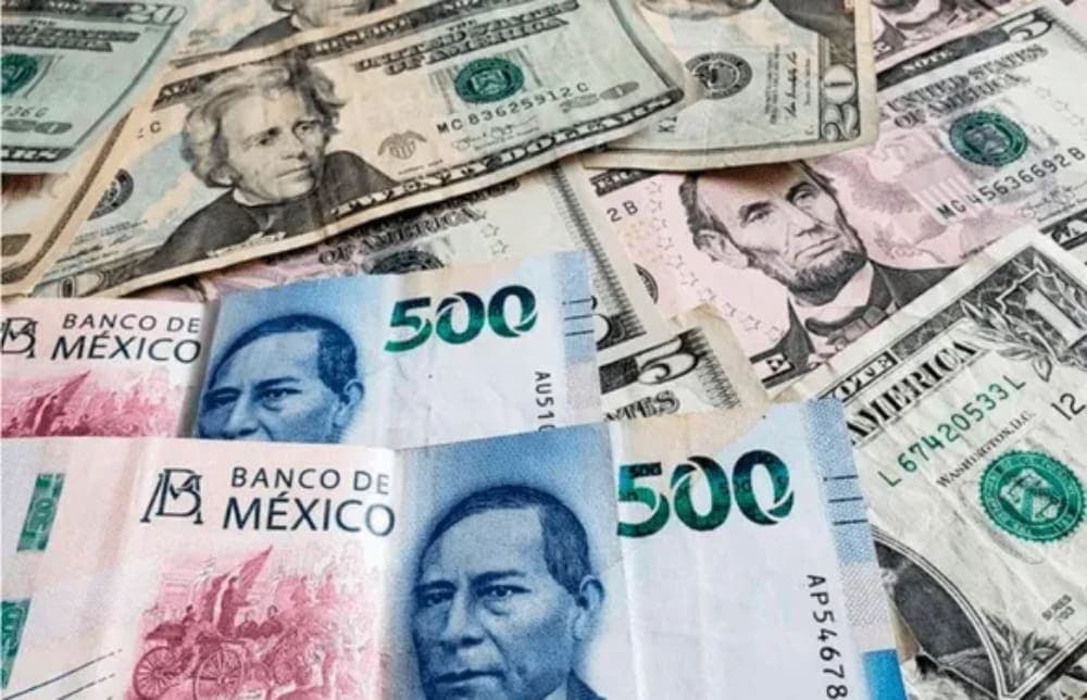 Cotización del dólar sigue subiendo en México y cierra en 17.99 pesos