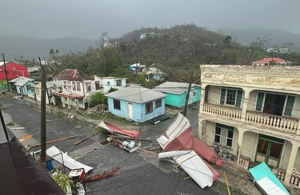 Video: Huracán Beryl causa estragos tras tocar tierra en Granada