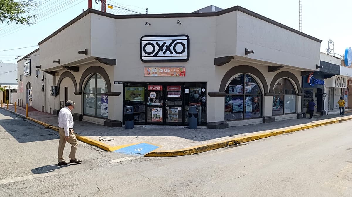 Cierran 193 Oxxo de Nuevo Laredo entre rumores de inseguridad y falla de software