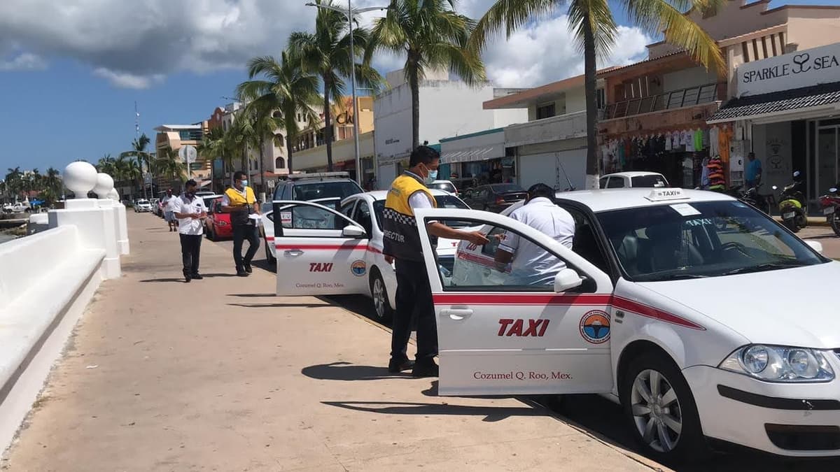 Piden aumento de tarifa todos los taxistas de Quintana Roo
