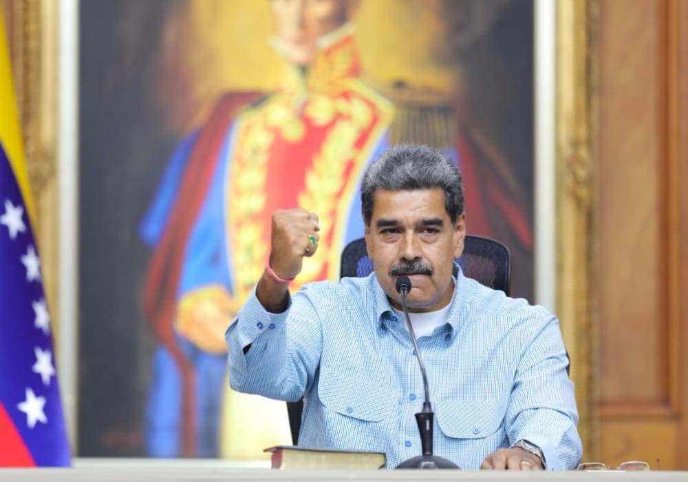 Video: Nicolás Maduro obliga a jóvenes detenidos en protestas en su contra a gritar consignas chavistas en Venezuela