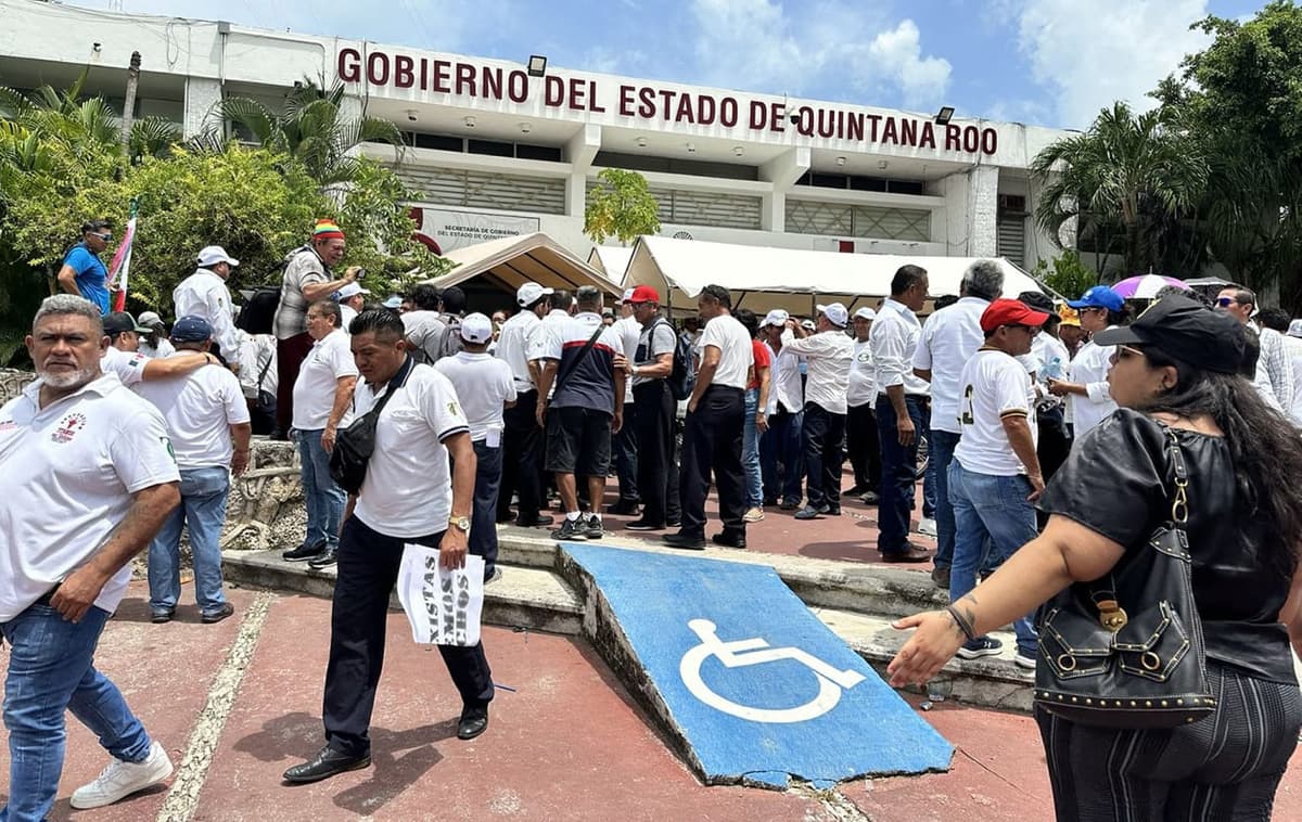 Videos: Se volverán a manifestar contra Uber los taxistas de Cancún