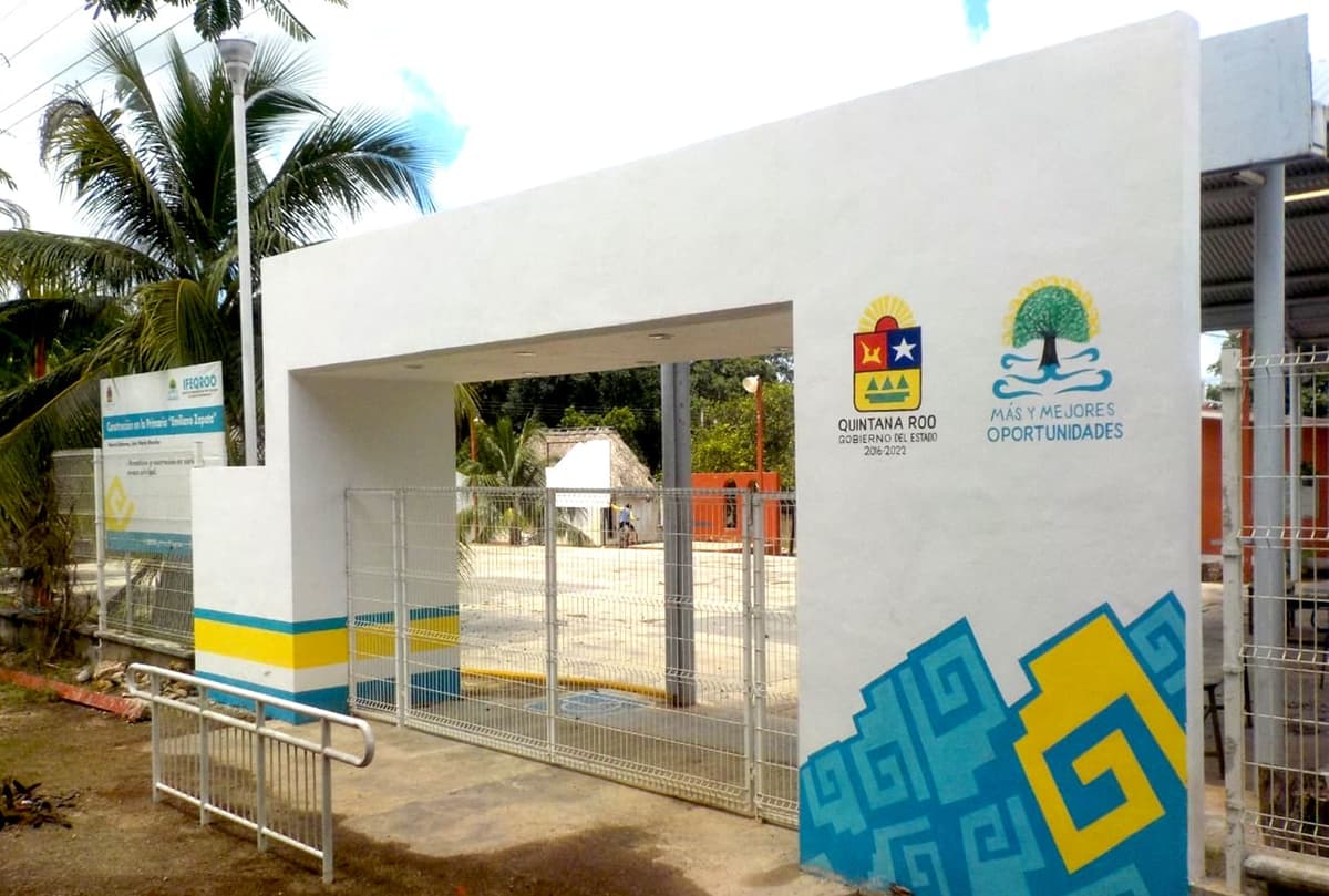 Investigan denuncias de compraventa de plazas de maestros en Quintana Roo