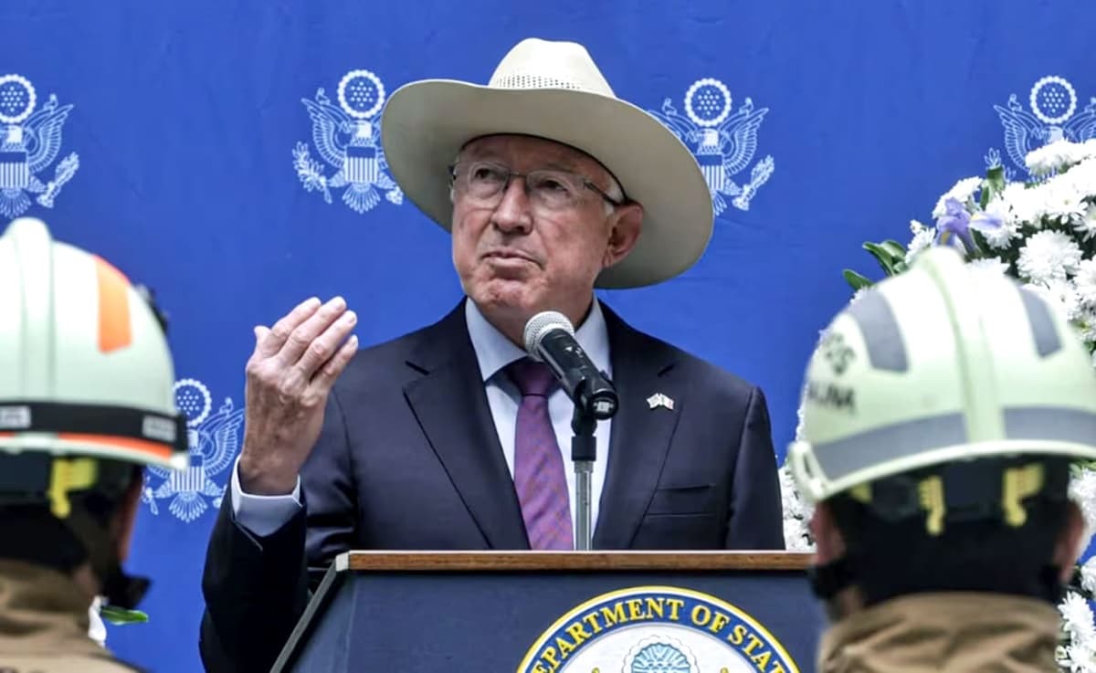 Compara Ken Salazar, embajador de EU, portazo al Senado con asalto a Capitolio