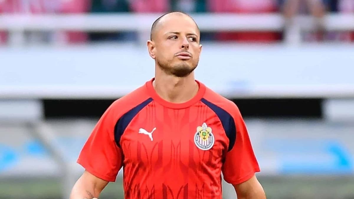 "Chicharito" Hernández sufre lesión y no estará para el encuentro frente a Cruz Azul