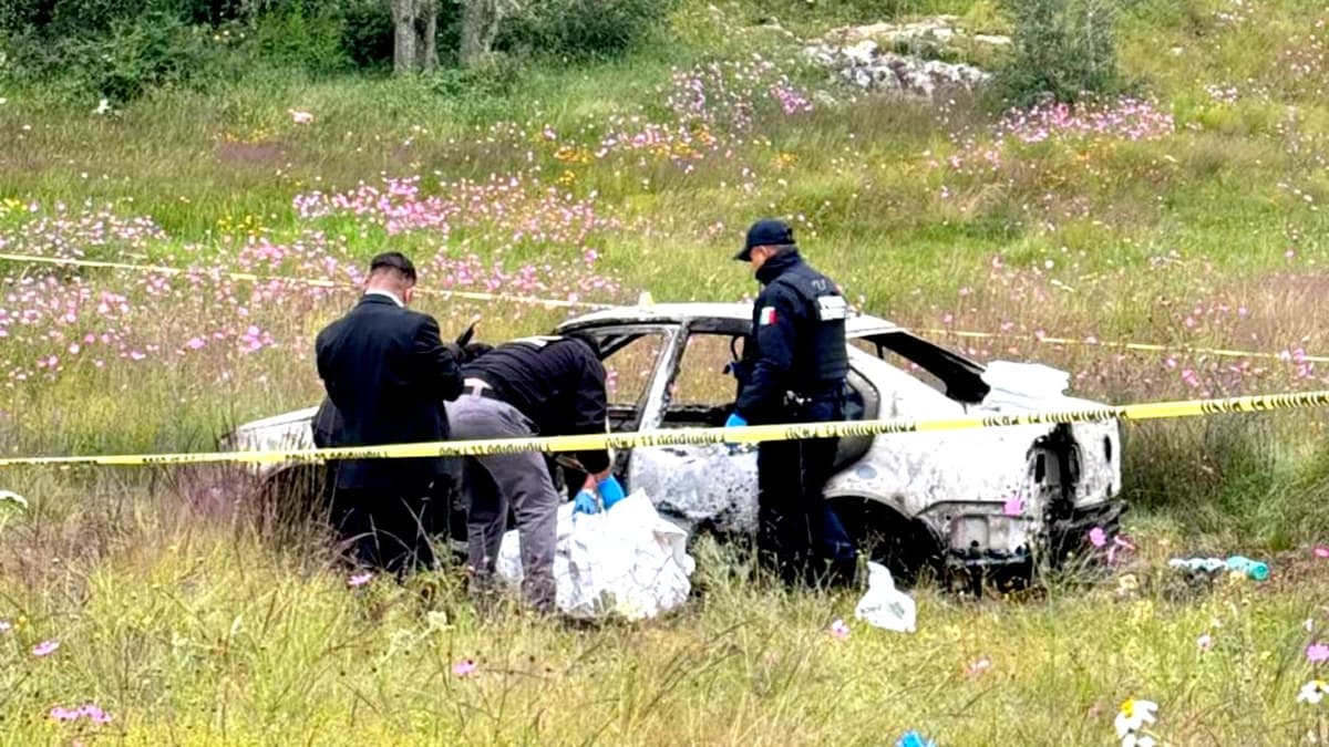Encuentran cinco cuerpos calcinados dentro de auto en Jilotepec, Edomex