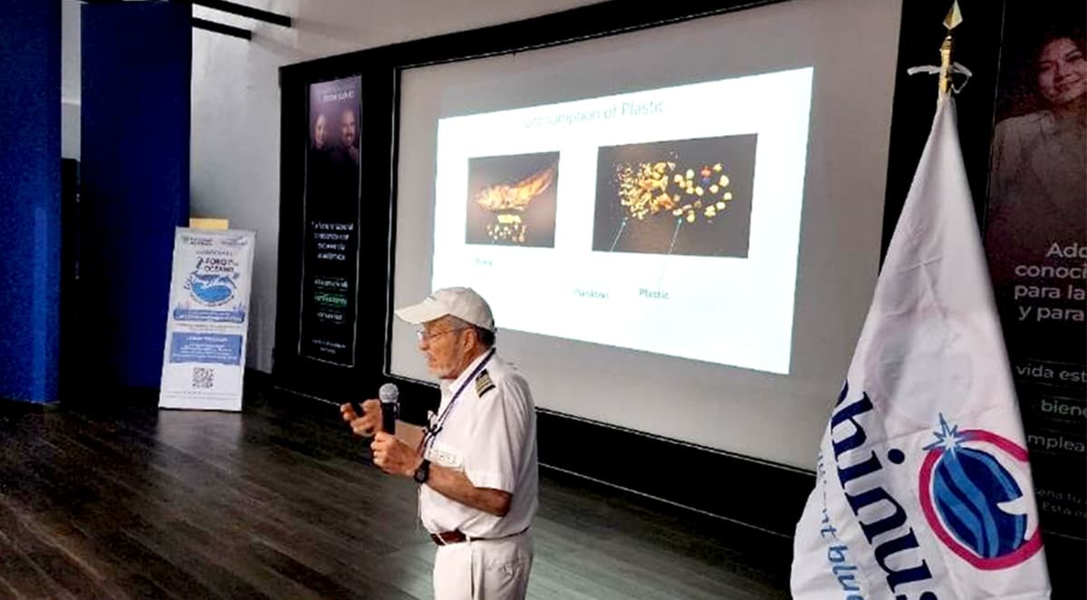 Desechos plásticos no sólo en el mar; 100 mil millones de toneladas orbitan la Tierra: investigador