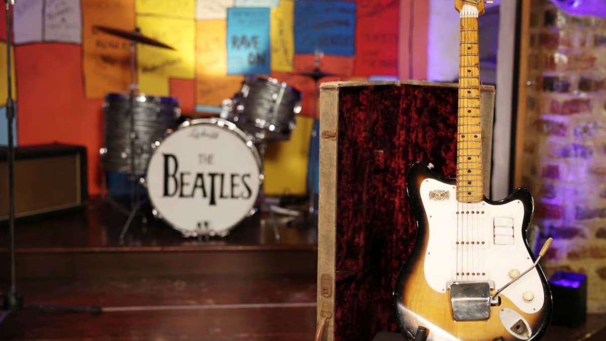 Primera guitarra que usó George Harrison con The Beatles será subastada; vale más de 800 mil dólares
