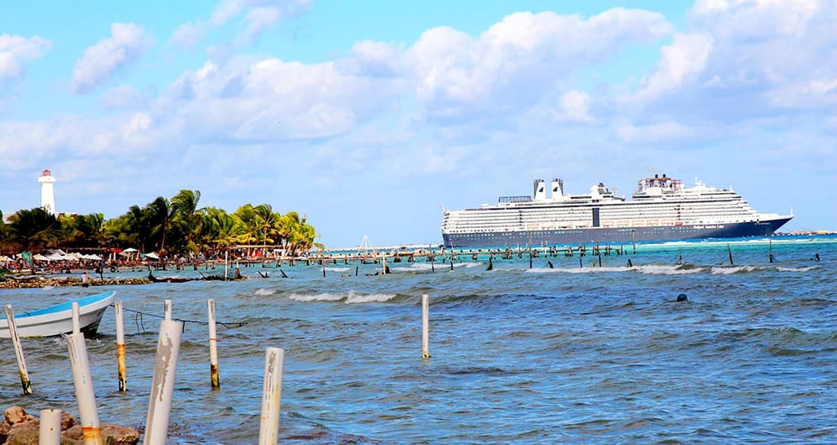 Si se ratifica Ley Federal de Derechos, cruceros evitarían puertos de México