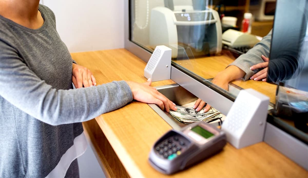 Piden aliados de Donald Trump gravar con 50% el envío de remesas al extranjero