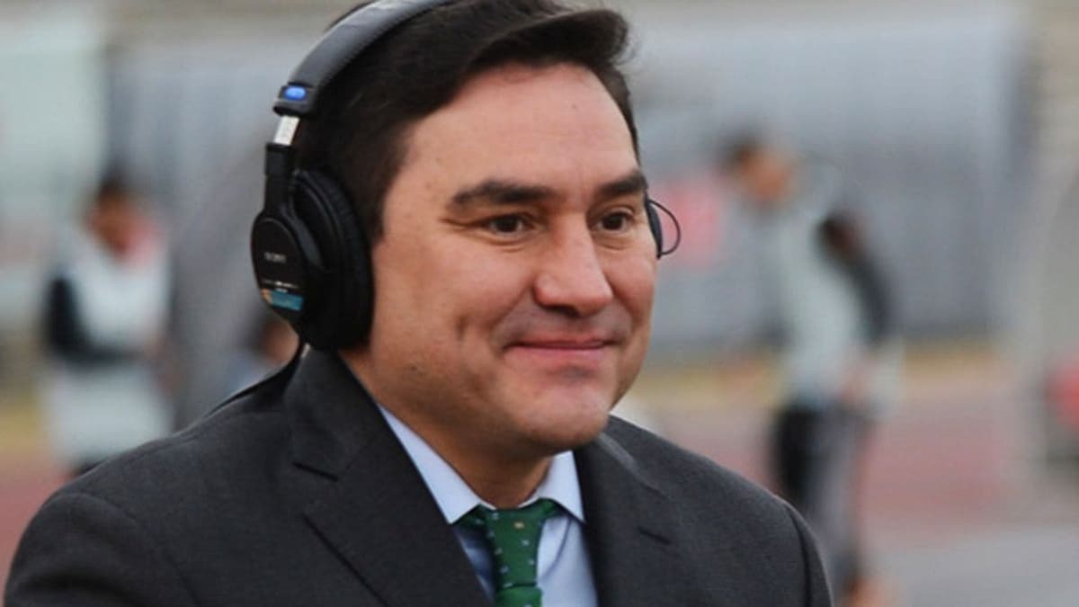 Tunden a Jorge Pietrasanta por su estilo de narración en  los juegos de Santiago Giménez