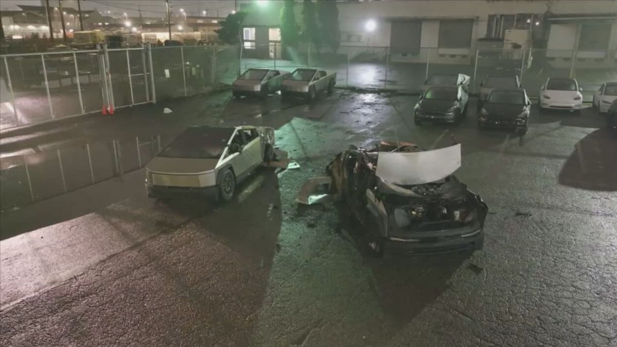 Incendian cuatro Cybertrucks en Seattle; autoridades investigan si fue vandalismo contra Elon Musk
