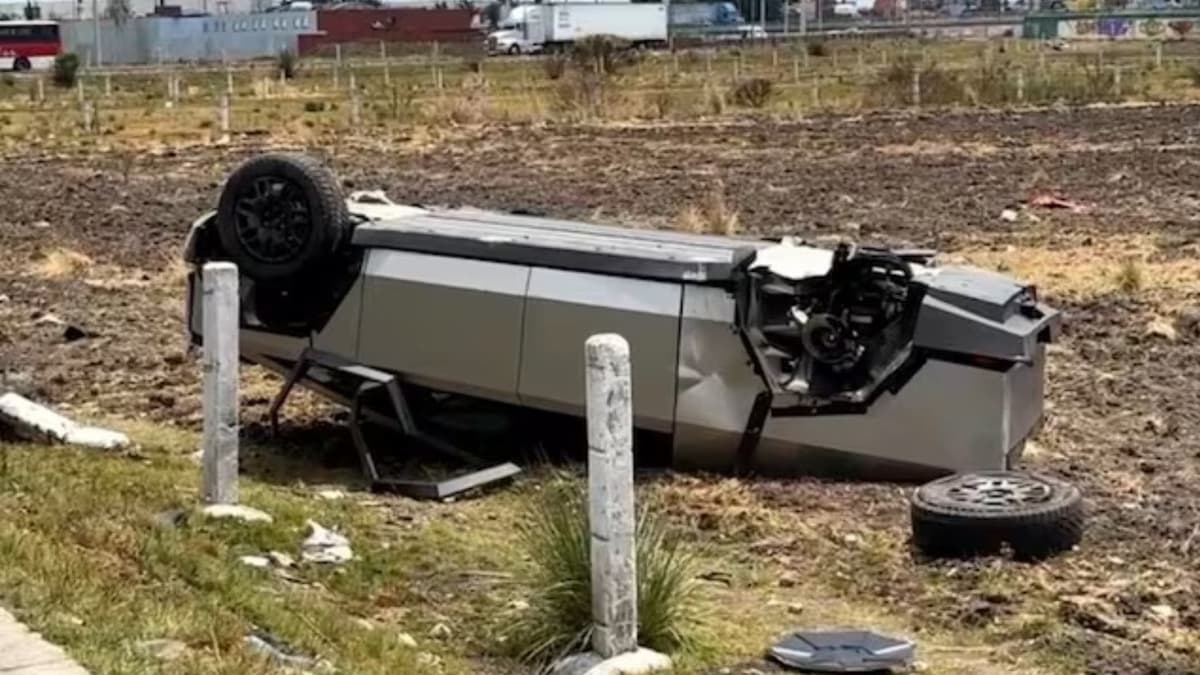Mujer vuelca su Cybertruck mientras manejaba en carretera de Toluca, Edomex