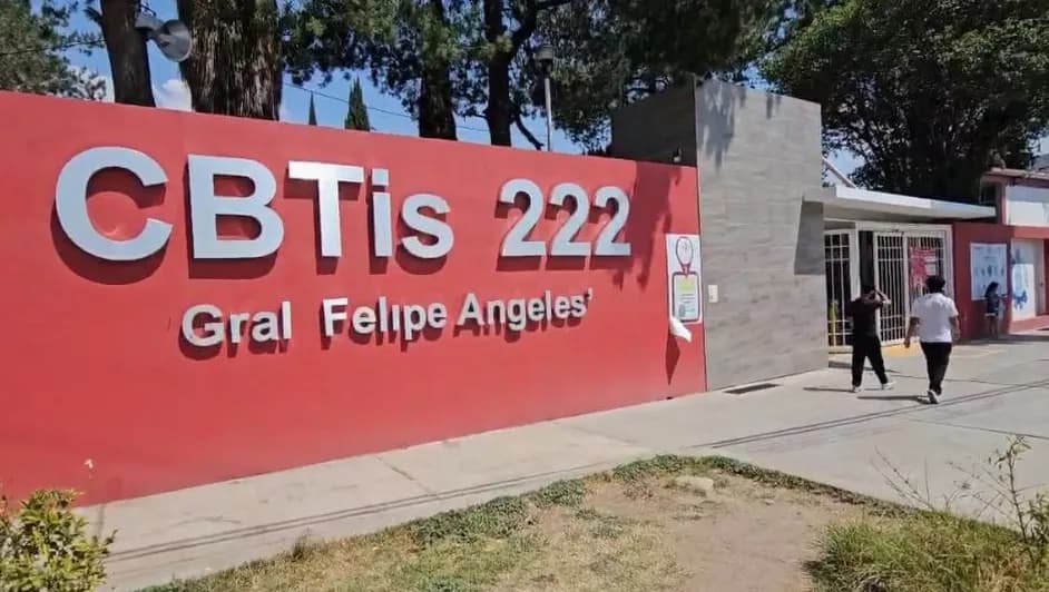 Hallan arma de fuego en mochila de alumno en Pachuca, Hidalgo