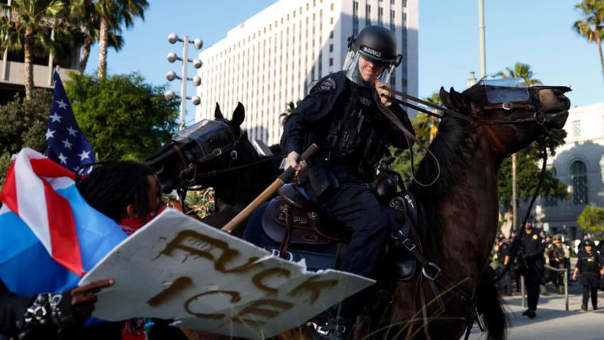 Estados Unidos ofrece mil dólares y perdón de multas a migrantes si salen del país voluntariamente