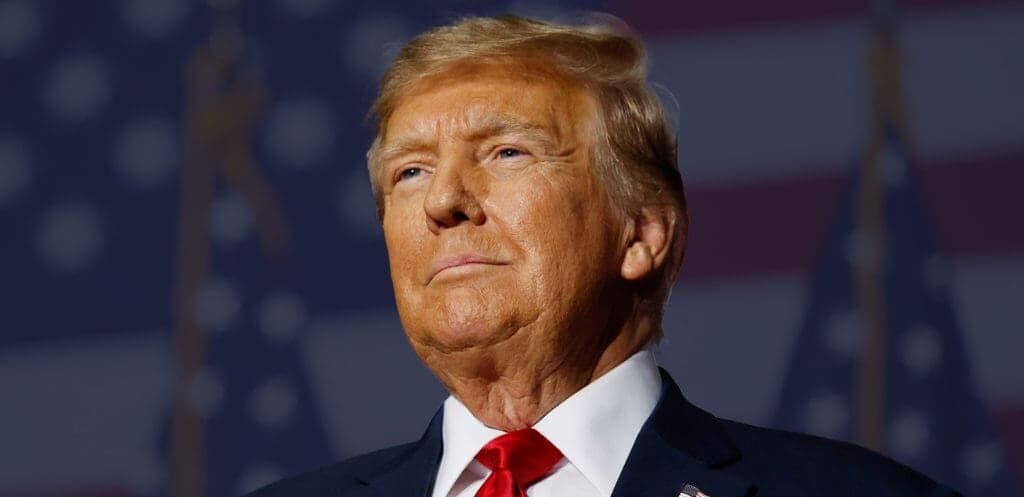 Donald Trump publica video con la canción 'Bombardea Irán' y genera polémica en redes