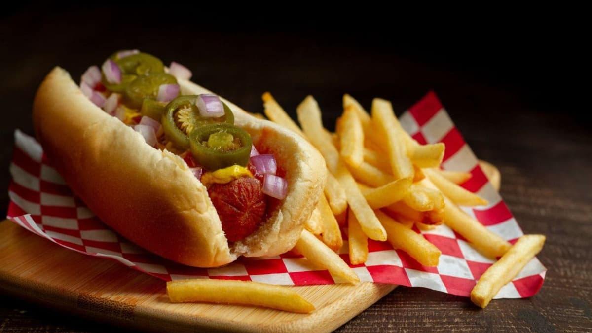 Adulta mayor pierde la vida mientras comía un hotdog de Costco en Nuevo León