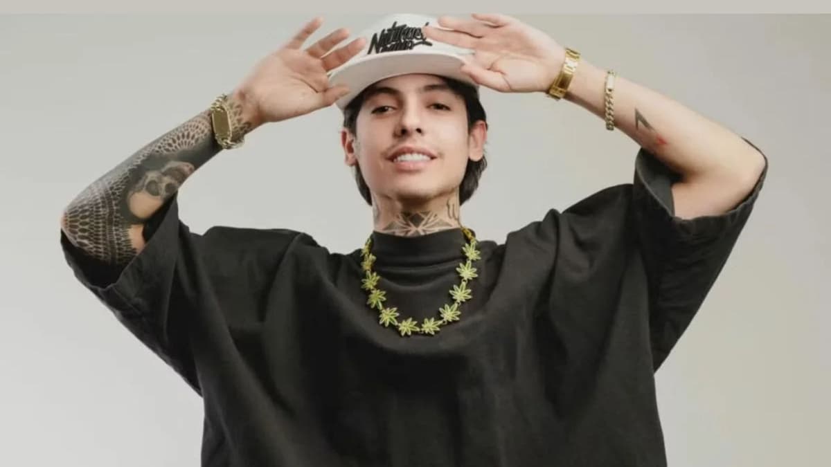 Natanael Cano rompe récord de ventas con su marca de gorras; gana 80 millones de pesos en una hora