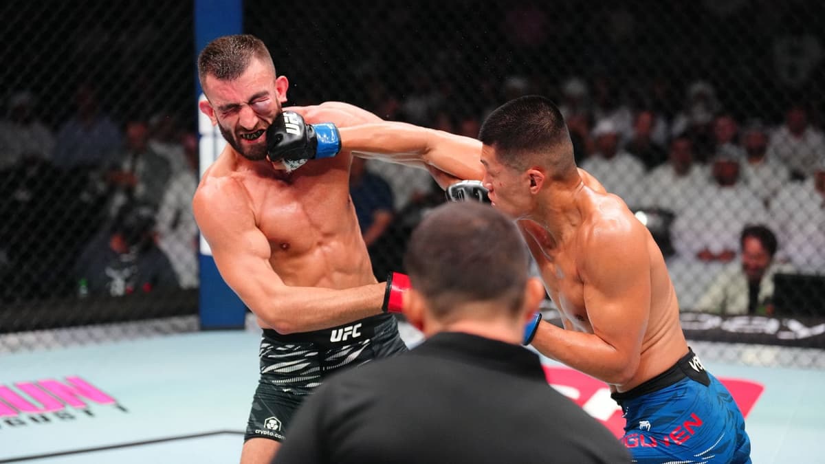 Peleador de UFC termina con el rostro desfigurado durante pelea en Emiratos Árabes