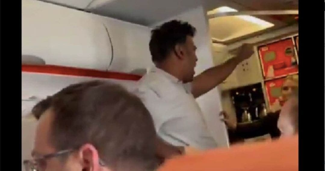 Video: Avión aterriza de emergencia por amenaza de bomba de un pasajero en Escocia