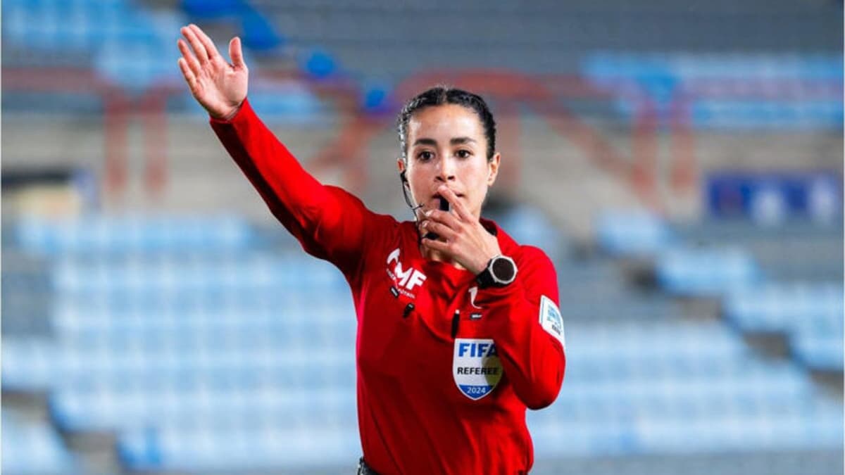 UNAM rinde homenaje a árbitra mexicana Katia Itzel García y le pondrá su nombre a una de sus canchas