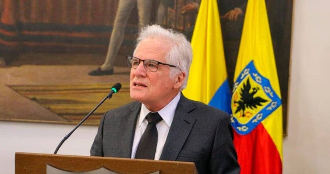 Padre de Miguel Uribe Turbay aspira a precandidatura presidencial en Colombia