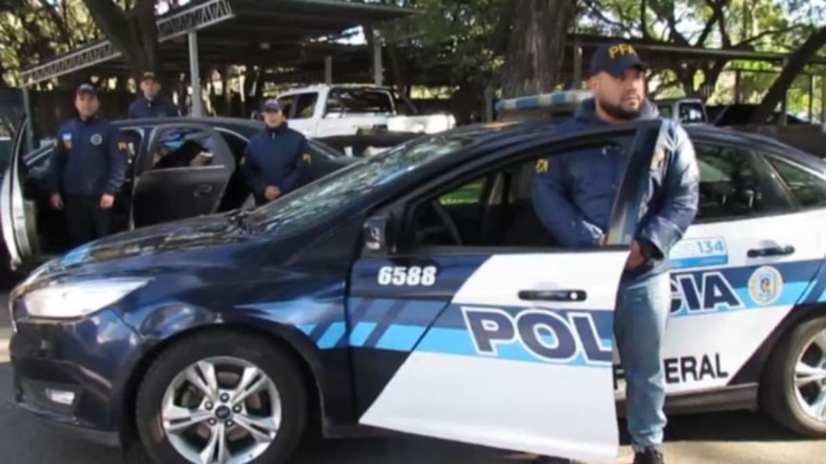 Hombre asesina a su padre y lo esconde en el refrigerador de su casa en Argentina