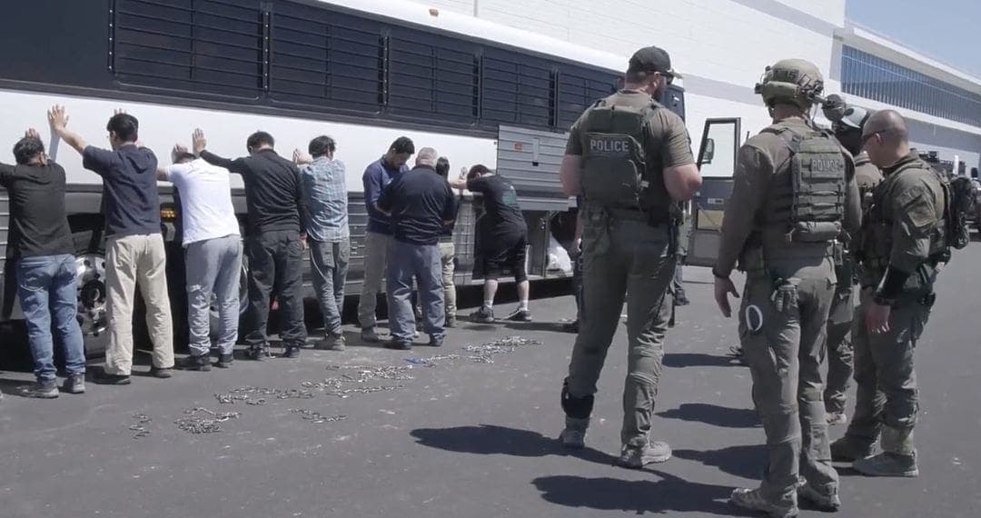 Informan que hay 23 mexicanos detenidos en redada de planta Hyunda-LG en Estados Unidos