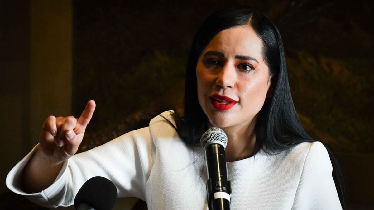 Video: Acude Sandra Cuevas a la UIF para saber si la investigan por lavado de dinero