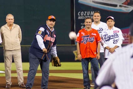 Roberto Borge conmina a los peloteros de la novena quintanarroense a dar su mayor esfuerzo para ir en busca del título número 12 de la franquicia