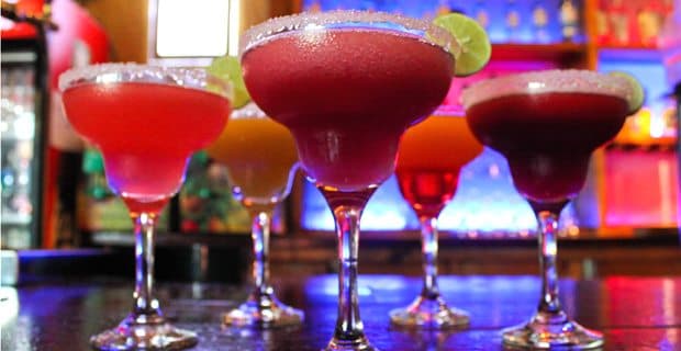 Bebidas alcohólicas provocarían más obesidad que el azúcar