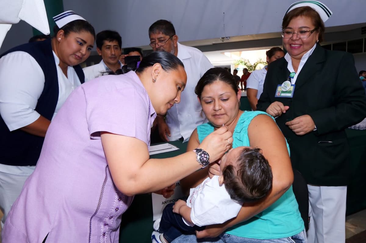 Aplicarán más vacunas en Solidaridad, se extiende la Primera Semana Nacional de Salud