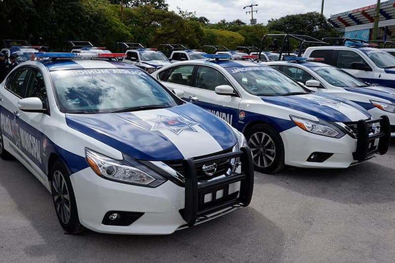 Altos mandos policiales de Cancún "se agandallan" las patrullas más nuevas