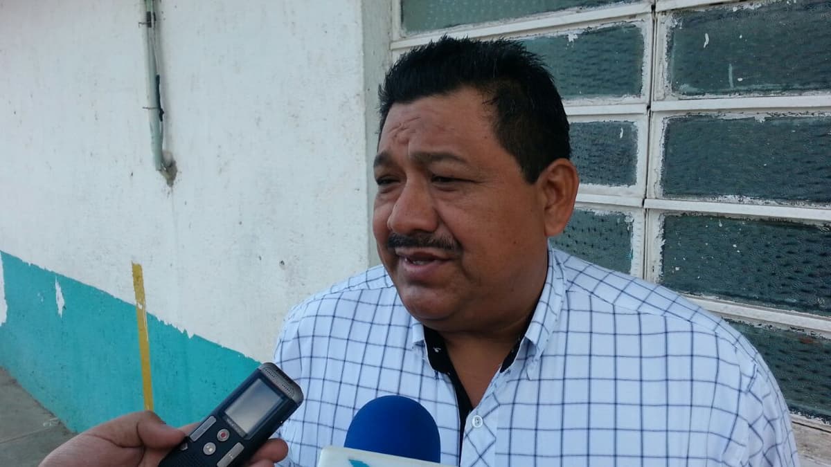 Delincuente y “comandante” amenazan a burócrata